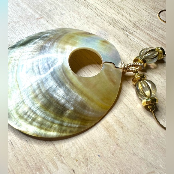 The Big Kahuna: Massive Shell Necklace – Wear Your Ocean Pride - Picture 3 of 4